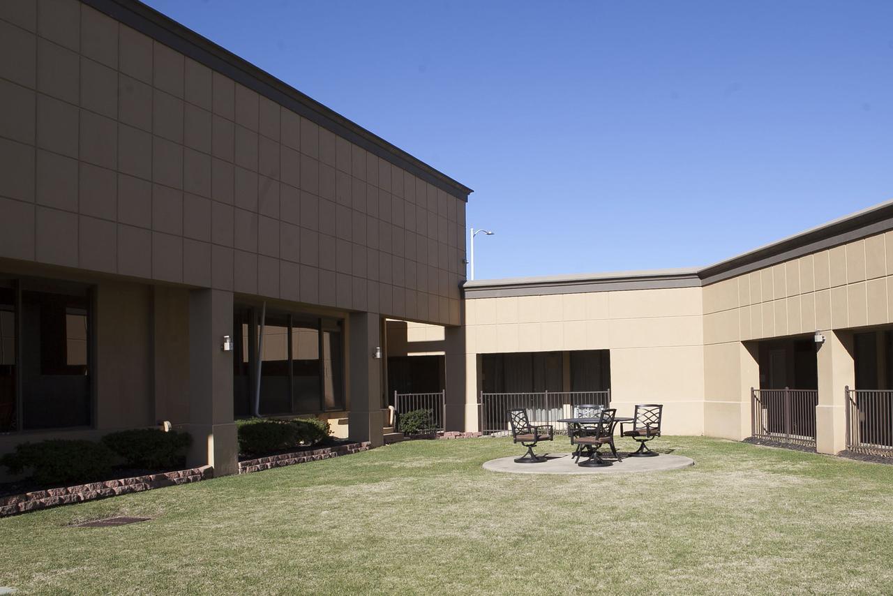 Wyndham Oklahoma City Exterior foto